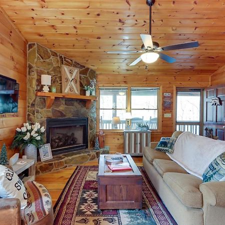 Blue Ridge Cozy Cabin In The Woods With Hot Tub! מראה חיצוני תמונה