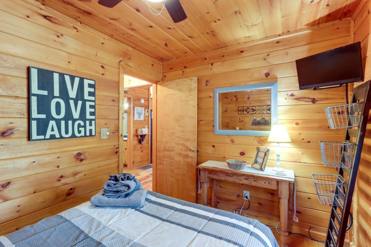 Blue Ridge Cozy Cabin In The Woods With Hot Tub! מראה חיצוני תמונה